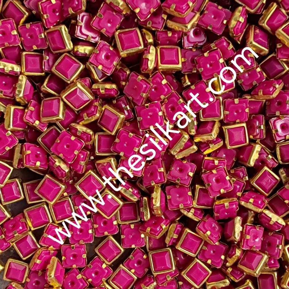 4*4 square dark pink matt
