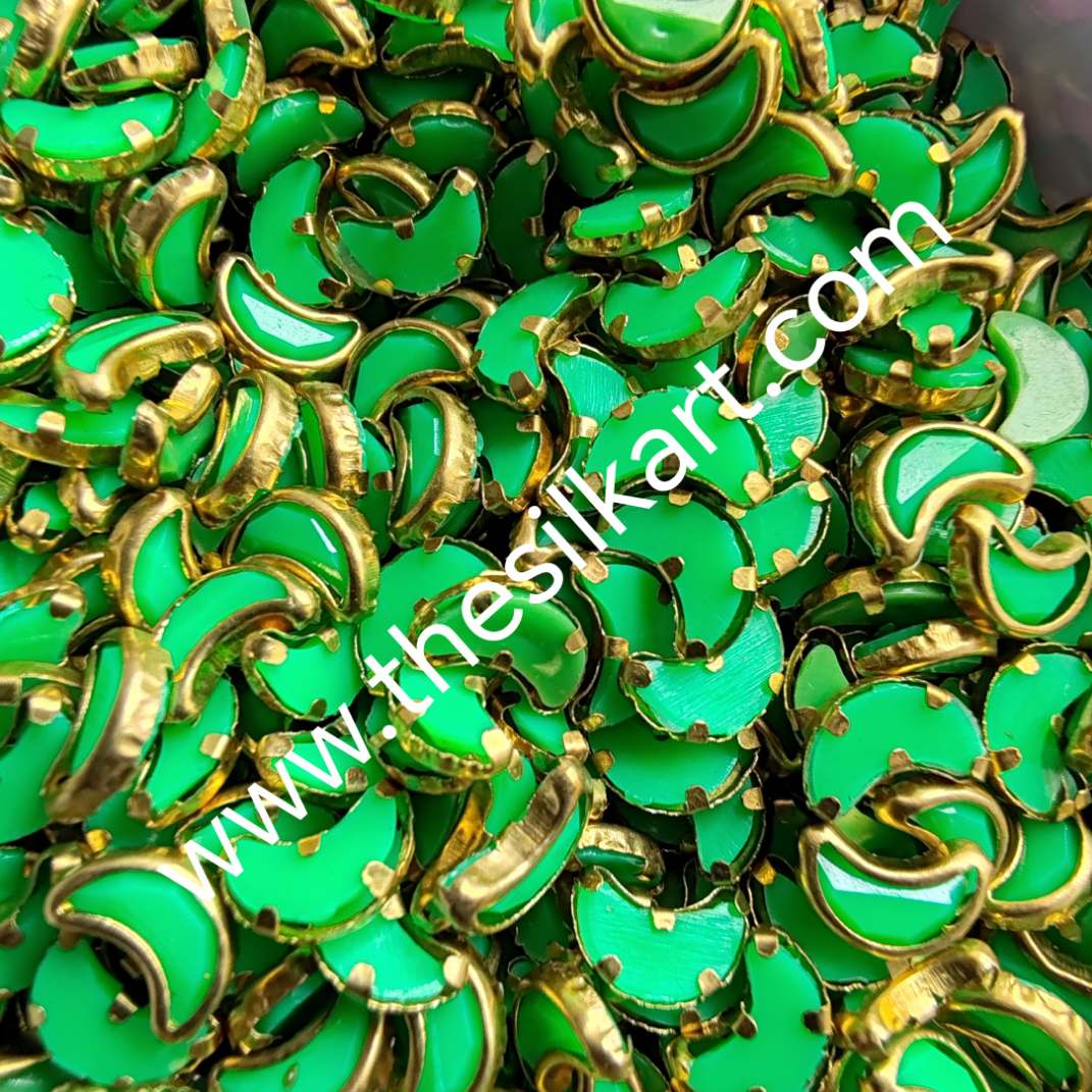 half moon light green matt