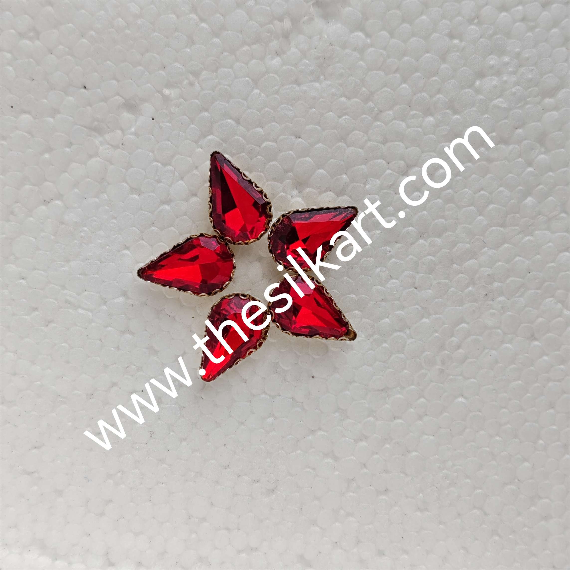 10*8 size drop shape red colour clipstones