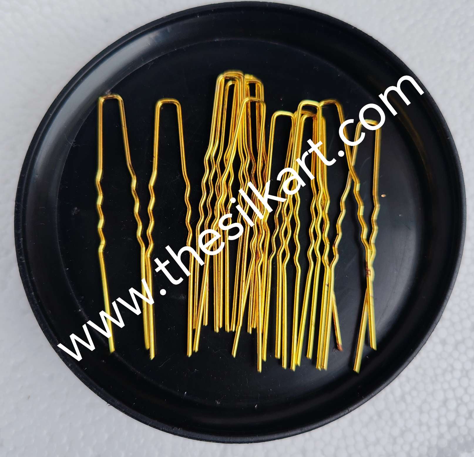 Gold colour u pins with out cap