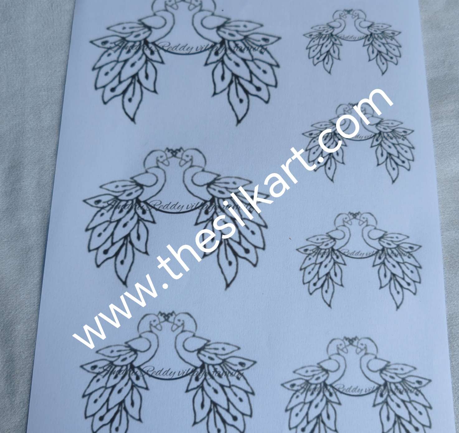 Double facing peacock marking